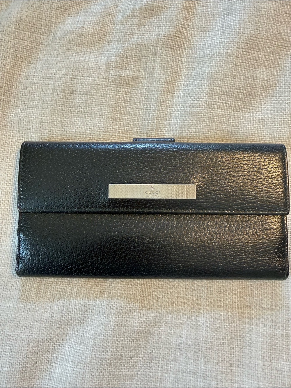 Gucci Black Pebbled Leather Continental Wallet with Silver Plaque